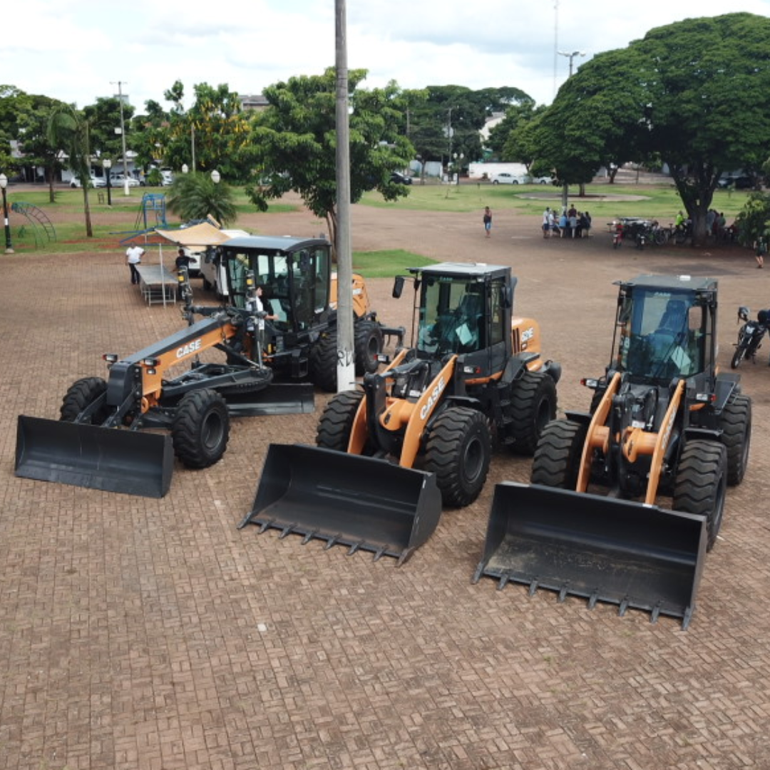 Sarandi adquire três máquinas pesadas para reforçar serviços urbanos e rurais